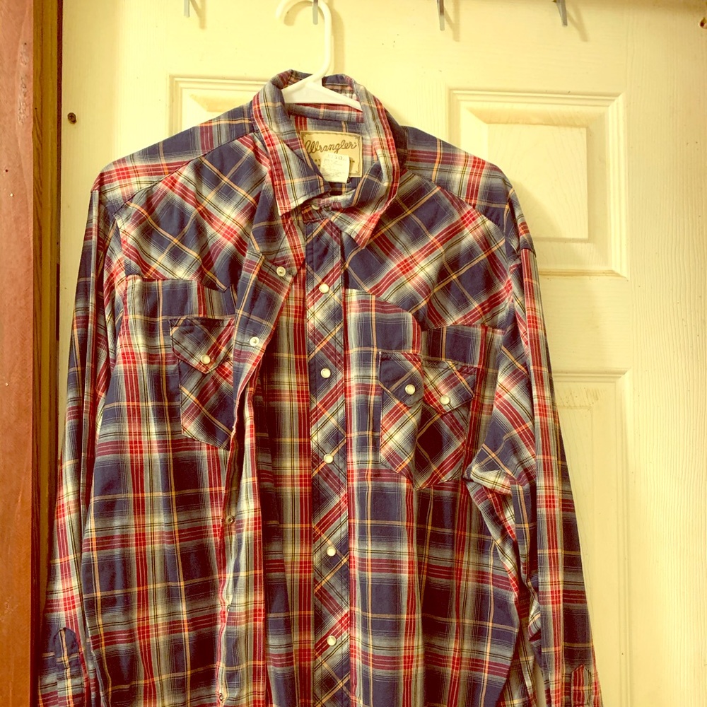 Wrangler pearl snap